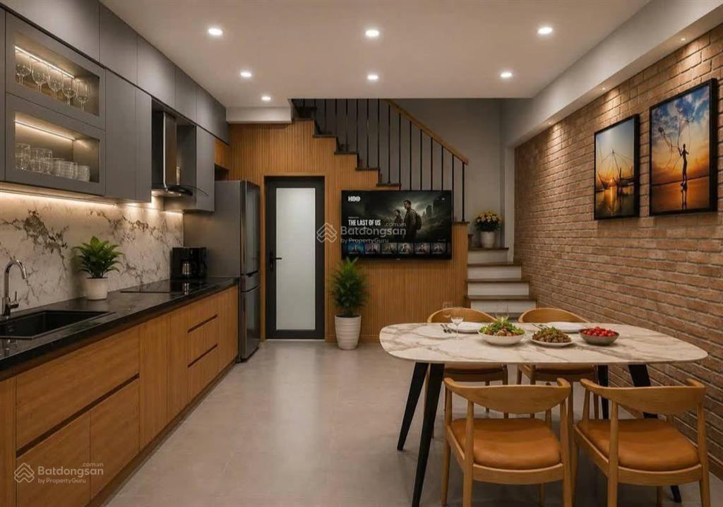 Bán nhà cù chính lan thanh xuân 35m2 5 tầng mặt 4m 3 pn rộng 8,8 tỷ. nhà đẹp tiện