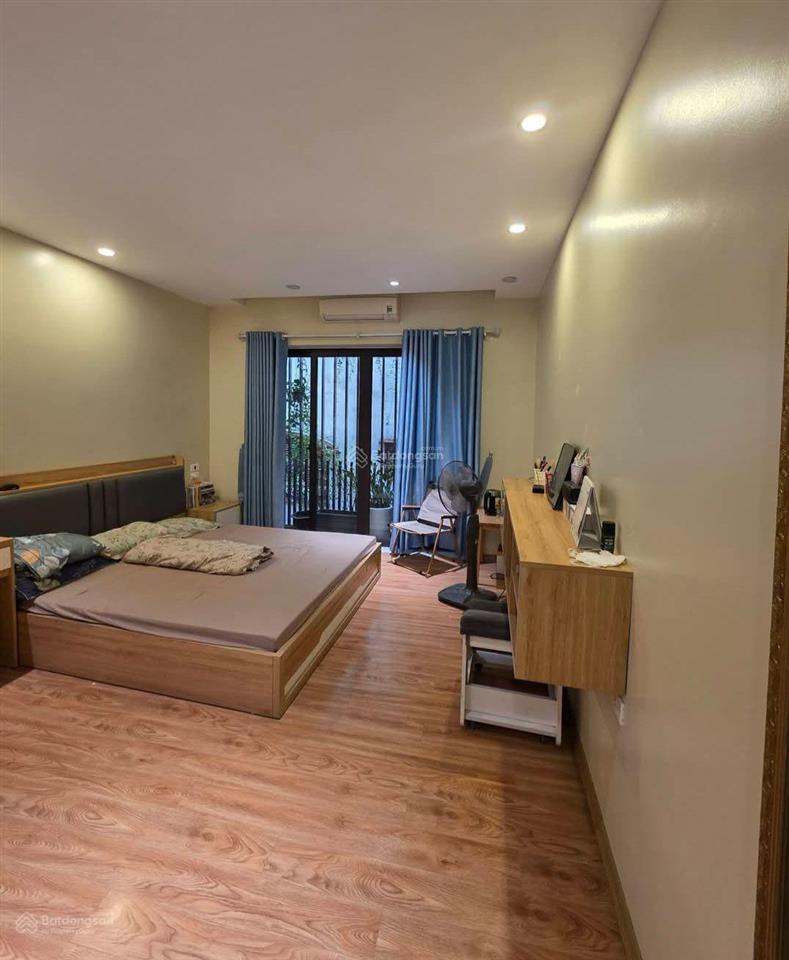 Bán nhà cù chính lan thanh xuân 35m2 5 tầng mặt 4m 3 pn rộng 8,8 tỷ. nhà đẹp tiện