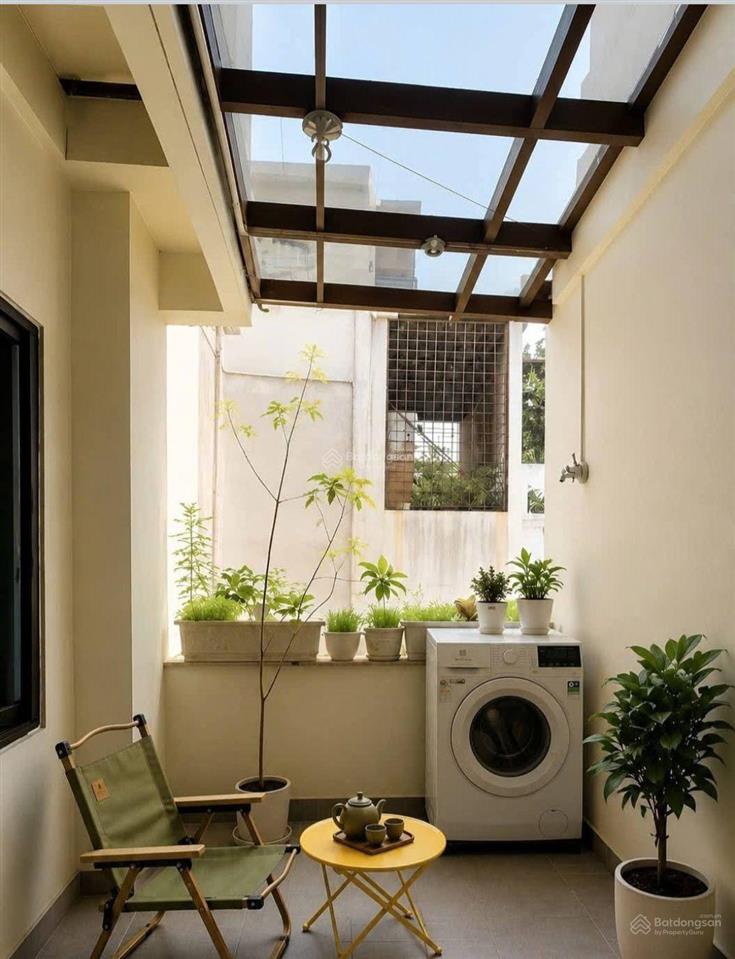 Bán nhà cù chính lan thanh xuân 35m2 5 tầng mặt 4m 3 pn rộng 8,8 tỷ. nhà đẹp tiện