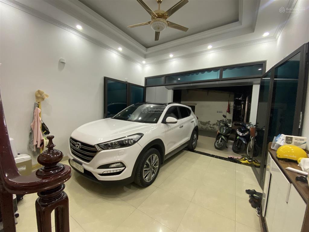Chính chủ cho thuê nhà nguyên căn sài đồng 82m 3t ô tô vào nhà  đầy đủ nội thất  sát chợ 230
