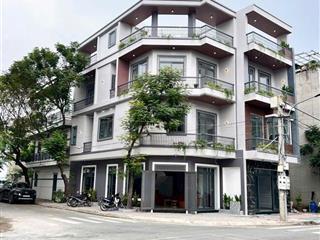 Bán nhà lô góc 3 tầng giá hời thuận an, gần siêu thị aeon mall bình dương