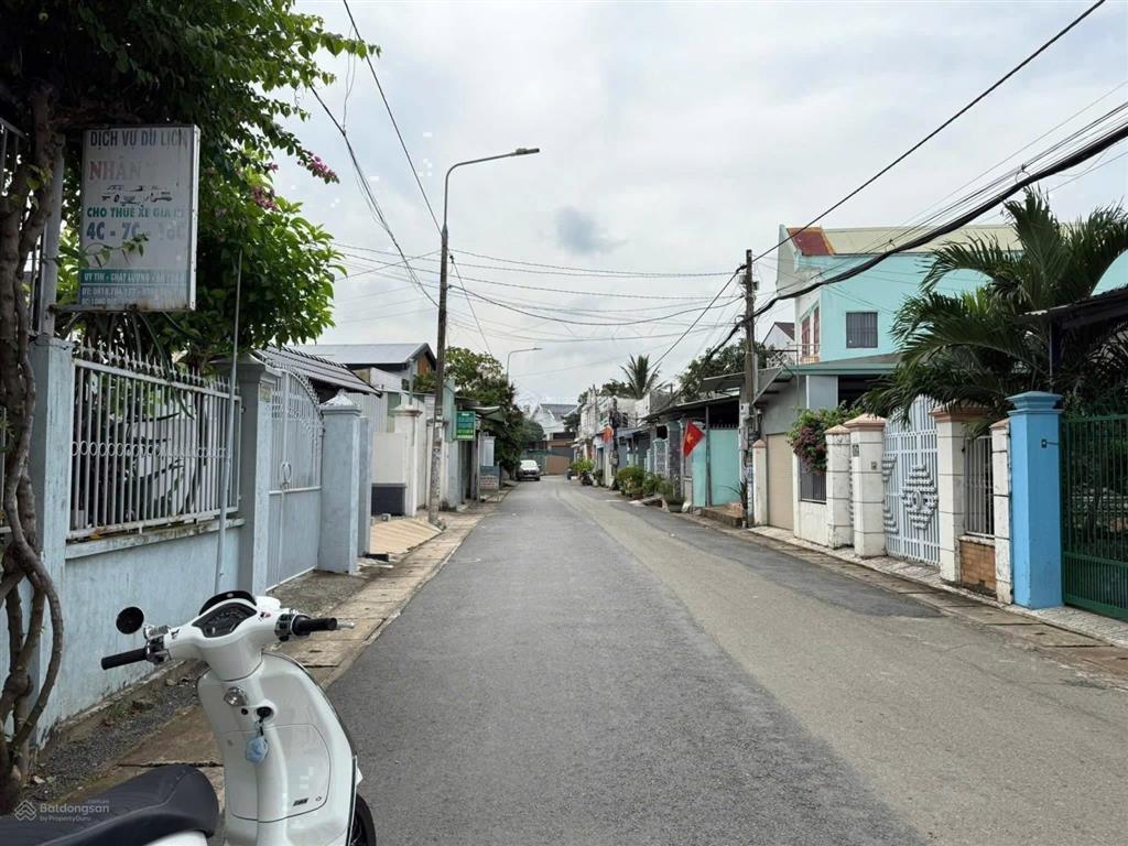 Bán lô đất liền kề trần văn ơn, xã bình an (long đức cũ), 5m x 39m, 2 mt trước sau, giá 5.5 tỷ