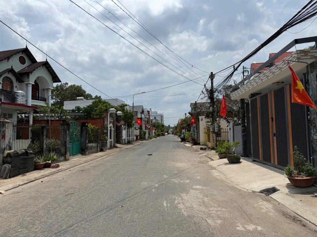 Bán nhanh 104m2 đất trung tâm phường long thành  mặt tiền đường lê thánh tông | giá tốt chỉ 4,3 tỷ