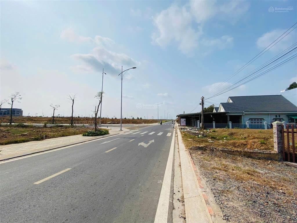 Bán đất 2 mặt tiền gem sky world long đức cũ  569m²  đường nhựa 8m  giá 6.6 tỷ