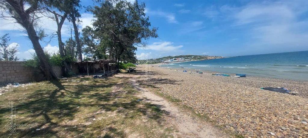 Bán đất mặt tiền gần 100m  bãi đá 7 màu khu du lịch cổ thạch  sổ hồng riêng