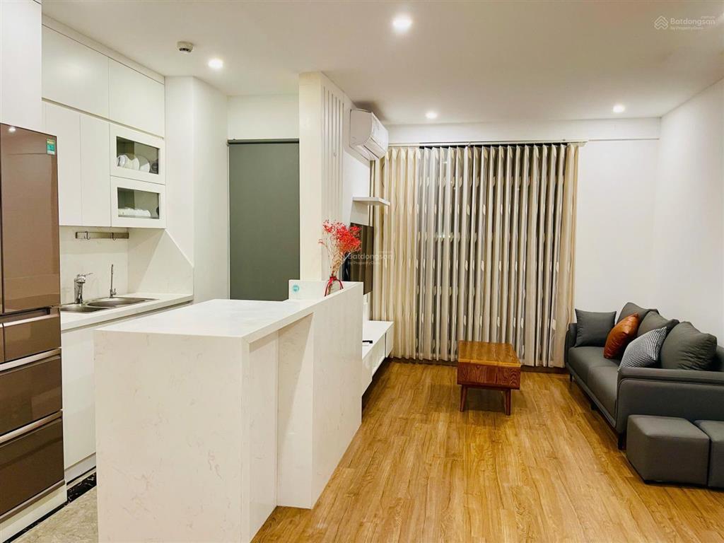 Chủ gửi bán căn hộ 3n2vs tại ct8 the emerald đình thôn rộng 95m2 sẵn sổ đỏ giá 9,4 tỉ