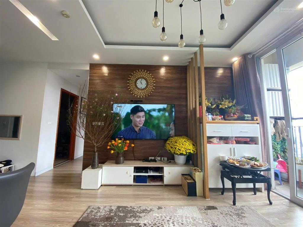 Chủ cần bán gấp căn hộ 3 ngủ n04 phố thành thái sát công viên sẵn sổ đỏ giá 9 tỷ