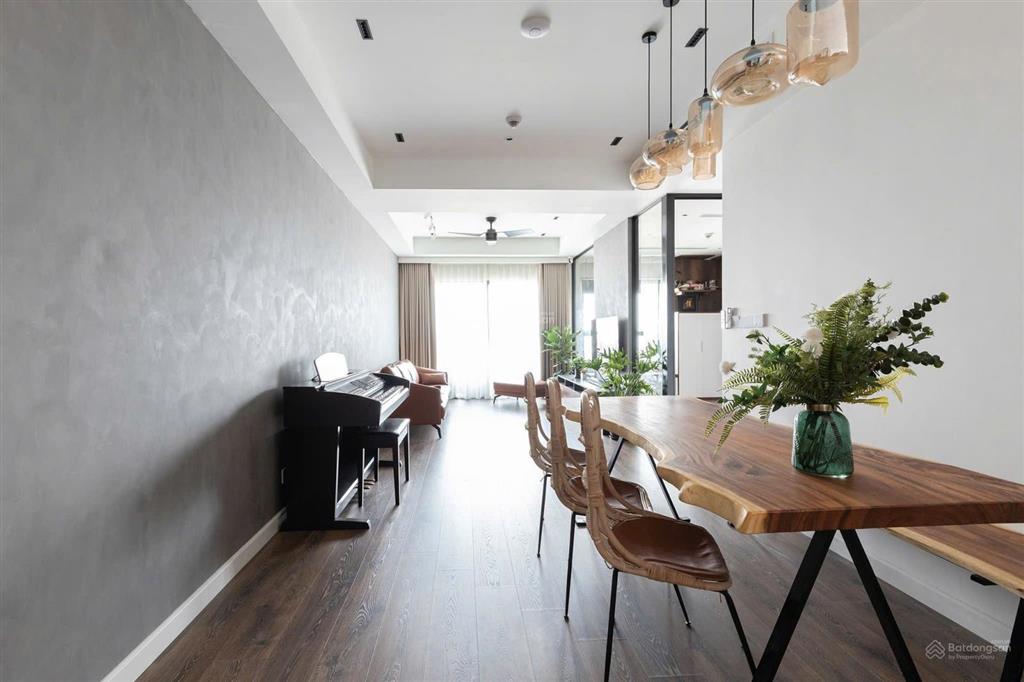 Cho thuê căn hộ 3 ngủ cao cấp tại kosmo tây hồ 102m2 full đồ giá thuê 25tr/tháng