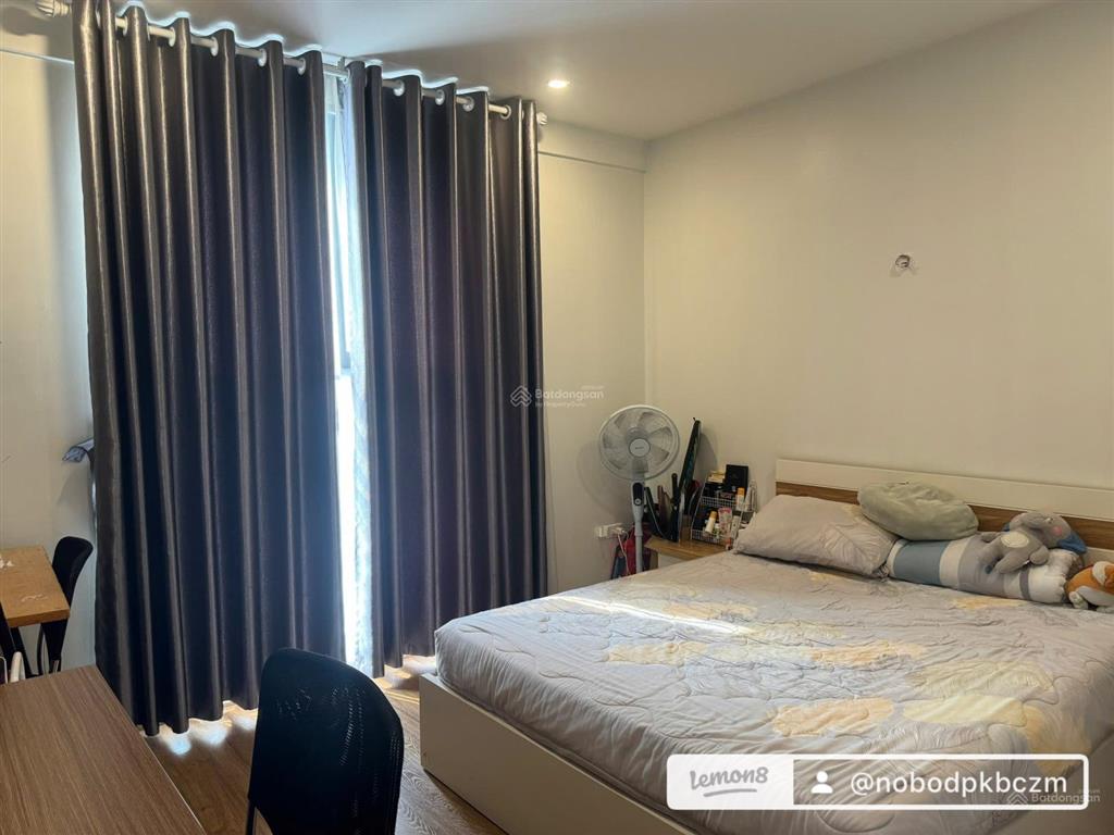 Cho thuê căn hộ 2 ngủ tại ct8 the emerald đình thôn full nội thất ban công mát giá 18tr