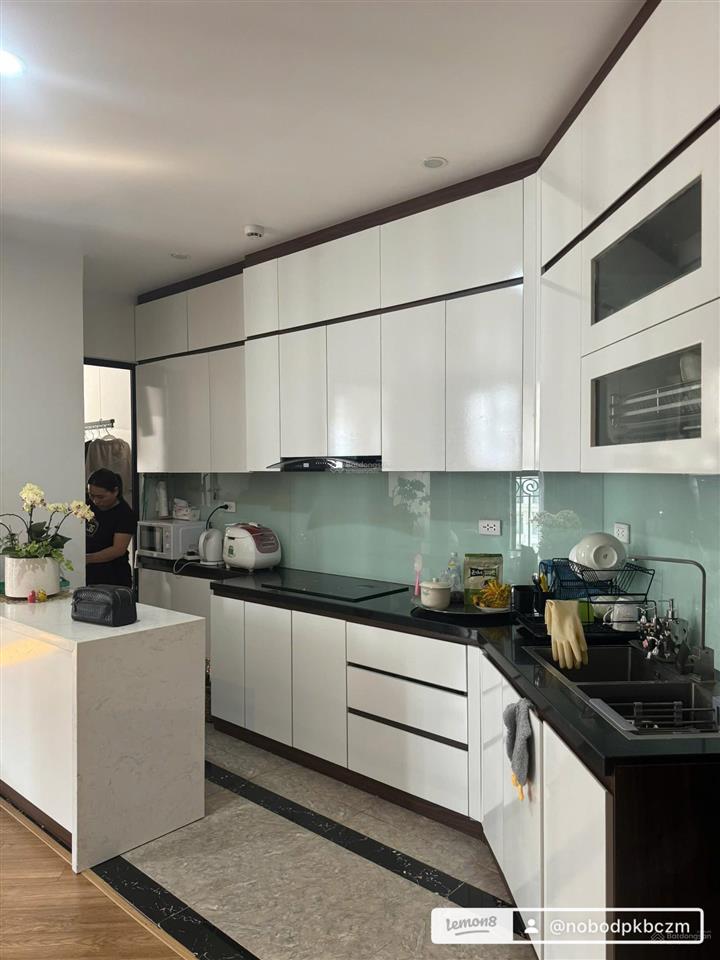 Cho thuê căn hộ 2 ngủ tại ct8 the emerald đình thôn full nội thất ban công mát giá 18tr