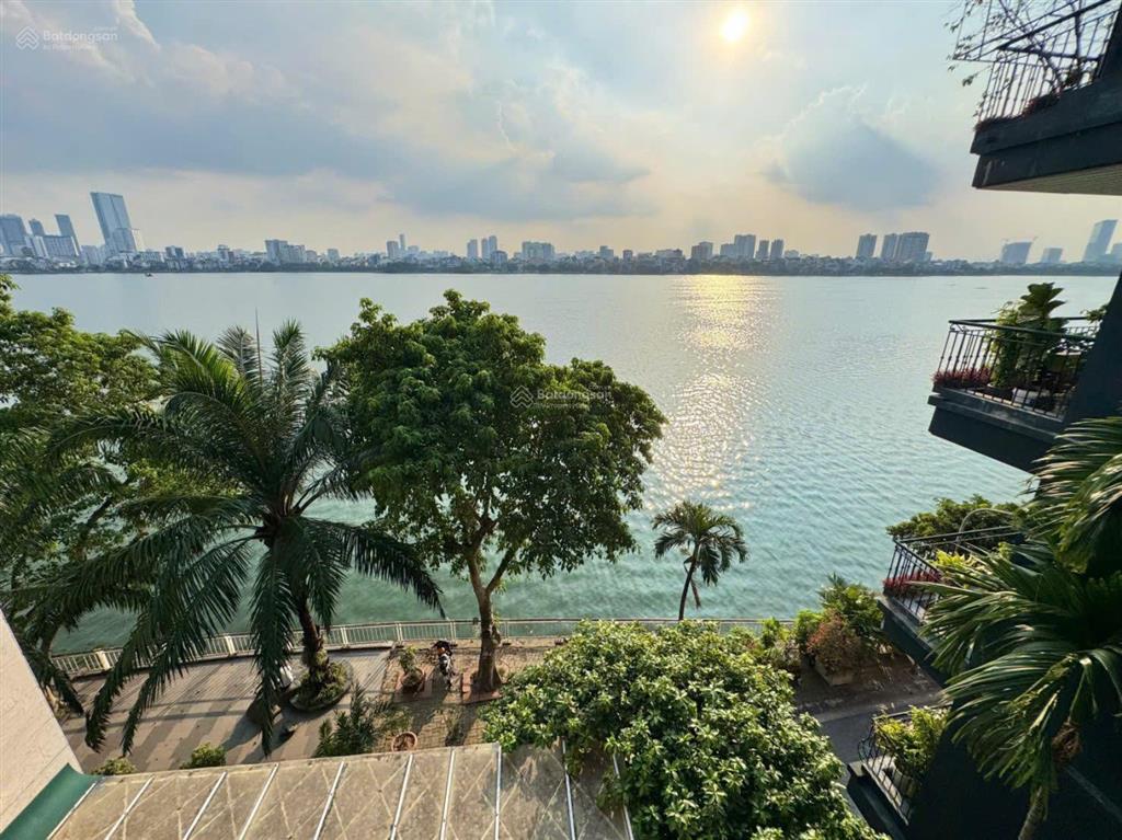 Chủ gửi cho thuê căn biệt thự mặt hồ tây, phố quảng an, rộng 200m, 4 tầng, 1 hầm, 7 phòng ngủ
