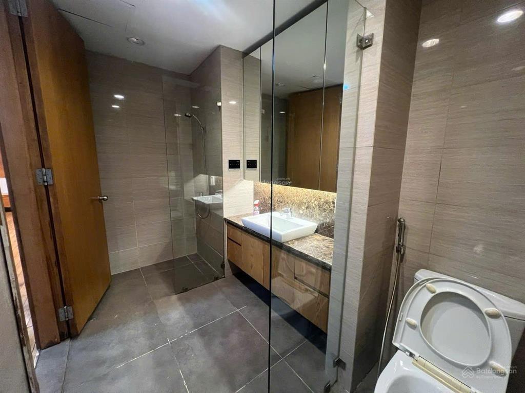 Chính chủ gửi bán căn hộ 3 tầng cao, ngủ tháp 4, tòa dolphin plaza mỹ đình, rộng 171m2, sẵn sổ đỏ