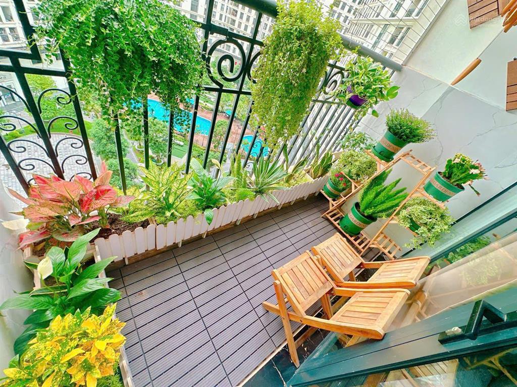 Chính chủ gửi bán gấp căn 2 ngủ ct8 the emerald đình thôn chỉ 6,8 tỷ 83m2 pháp lý sổ