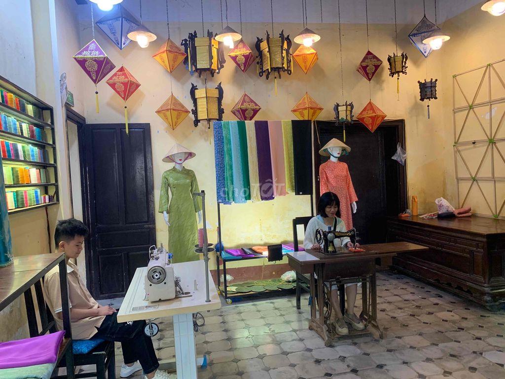 cần bán gấp nhà mặt tiền Giang văn m