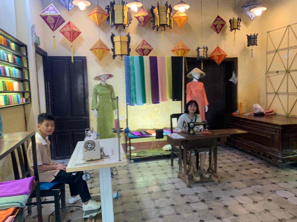 cần bán gấp nhà mặt tiền Giang văn m