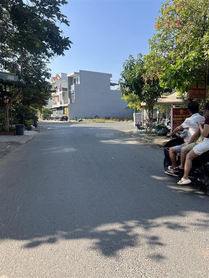 Bán nhà 1 trệt 2 lầu, khu phố bình dương, phường long bình tân, đồng nai, sổ riêng, thổ cư 100%