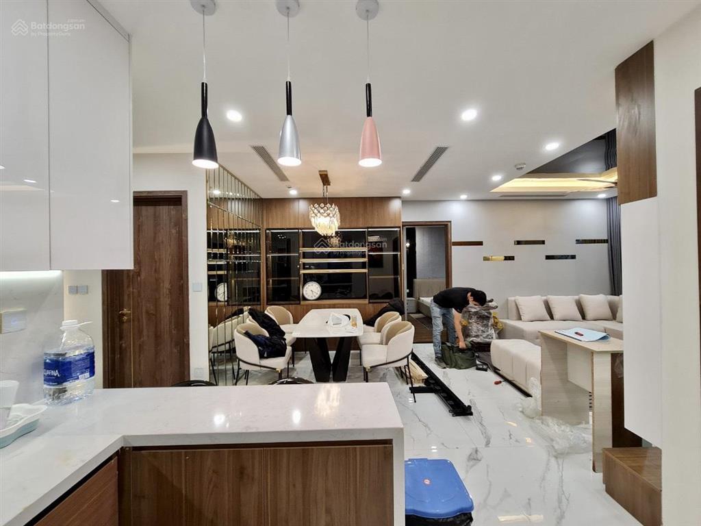 Cho thuê căn hộ 2pn cơ bản  full đẹp tại dự án sunshine riverside, vào ở luôn