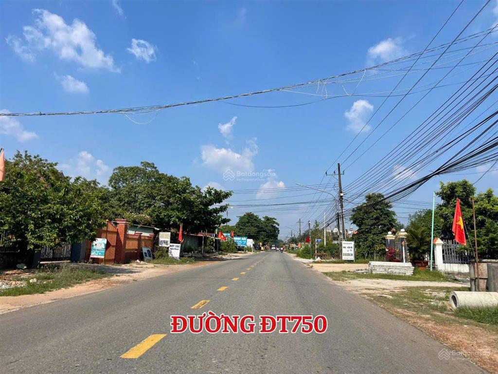 Đất mặt tiền đường kinh doanh ngay kcn bàu bàng, giá 7,5 tr/m2
