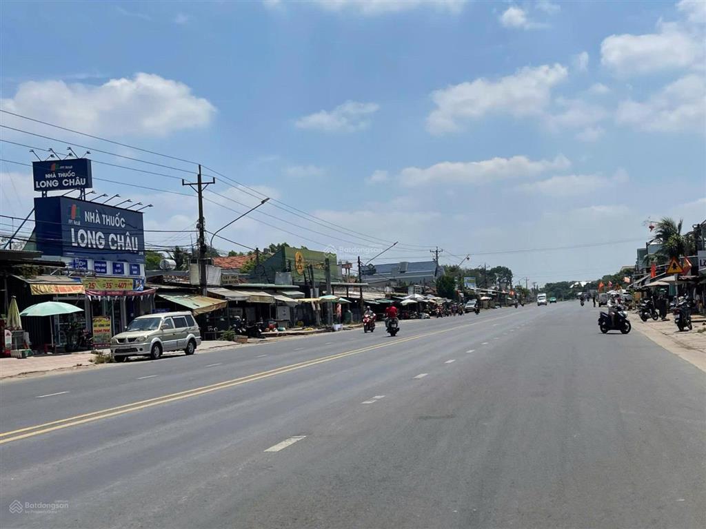 Đất ngay trung tâm minh long giá mềm hiếm có