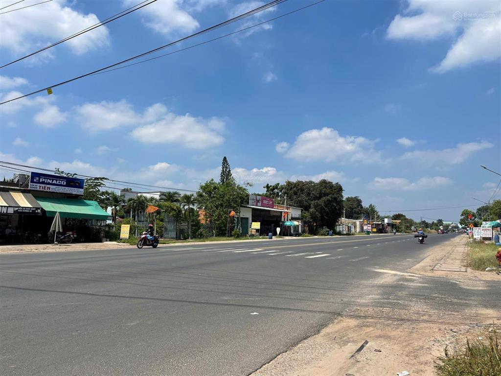 Đất đẹp giá tốt ngay trung tâm minh long, chơn thành