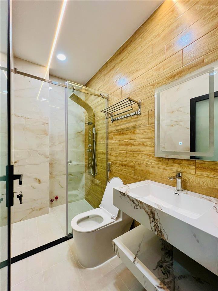 Siêu phẩm đường hương lộ 2 có thang máy (4m*16m 9tỷ100 tl) nội thất cao cấp, phong cách riêng biệt