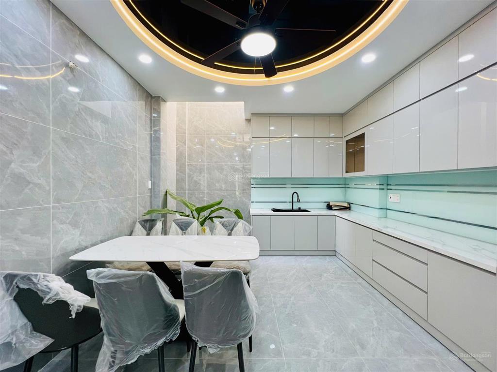 Bán nhà đường tân hòa đông (nhà 6 tấm 4m*15m thang máy 450kg giá 8ty6 tl) hẻm 7m gần chợ phú lâm