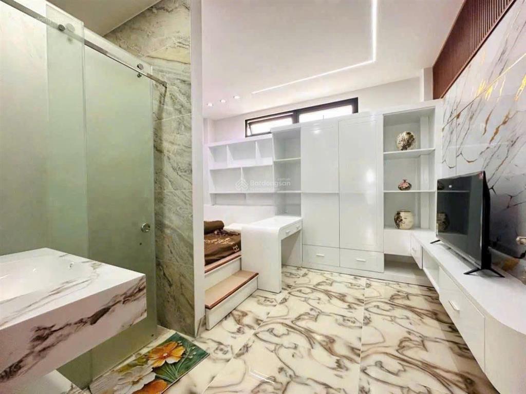 Nhà đẹp 1/đường hương lộ 2 có thang máy (4,16m*18,2m7,6tỷ tl) full nội thất, phong cách riêng biệt