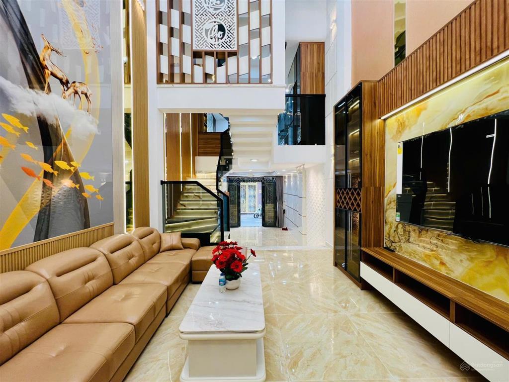 Nhà đẹp đầu đường hương lộ 2 (4m*14m 7tỷ9 tl có nội thất cao cấp) hẻm xe hơi, sát bốn xã, hòa bình