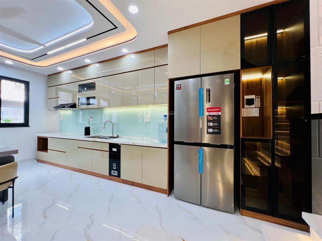 Nhà đẹp đầu đường hương lộ 2 (4m*14m 7tỷ9 tl có nội thất cao cấp) hẻm xe hơi, sát bốn xã, hòa bình