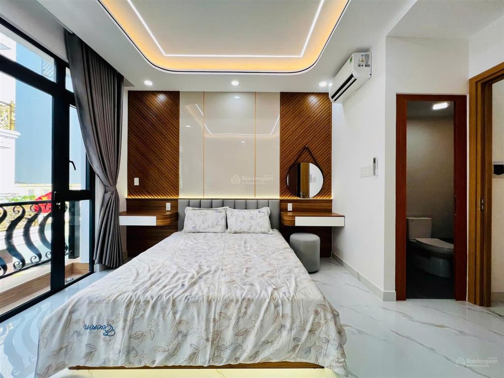 Nhà đẹp đầu đường hương lộ 2 (4m*14m 7tỷ9 tl có nội thất cao cấp) hẻm xe hơi, sát bốn xã, hòa bình