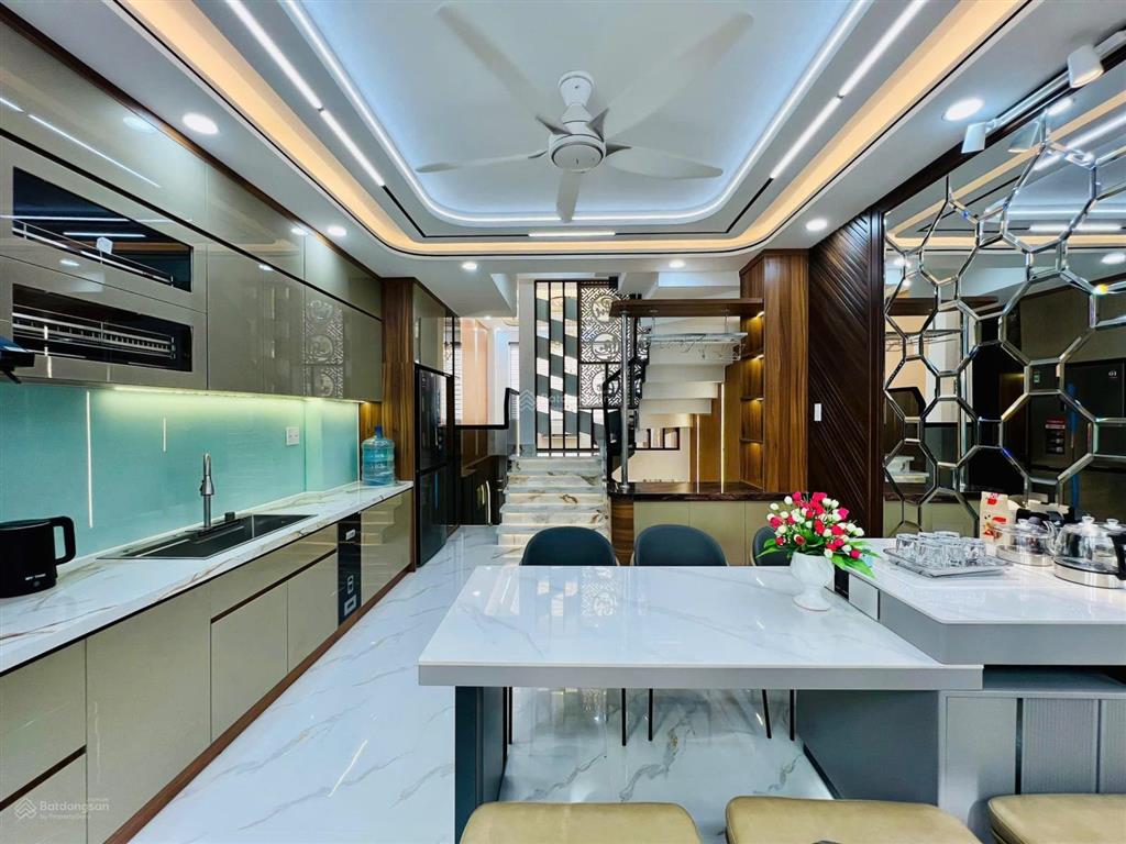 Nhà đẹp đầu đường hương lộ 2 (4m*14m 7tỷ9 tl có nội thất cao cấp) hẻm xe hơi, sát bốn xã, hòa bình