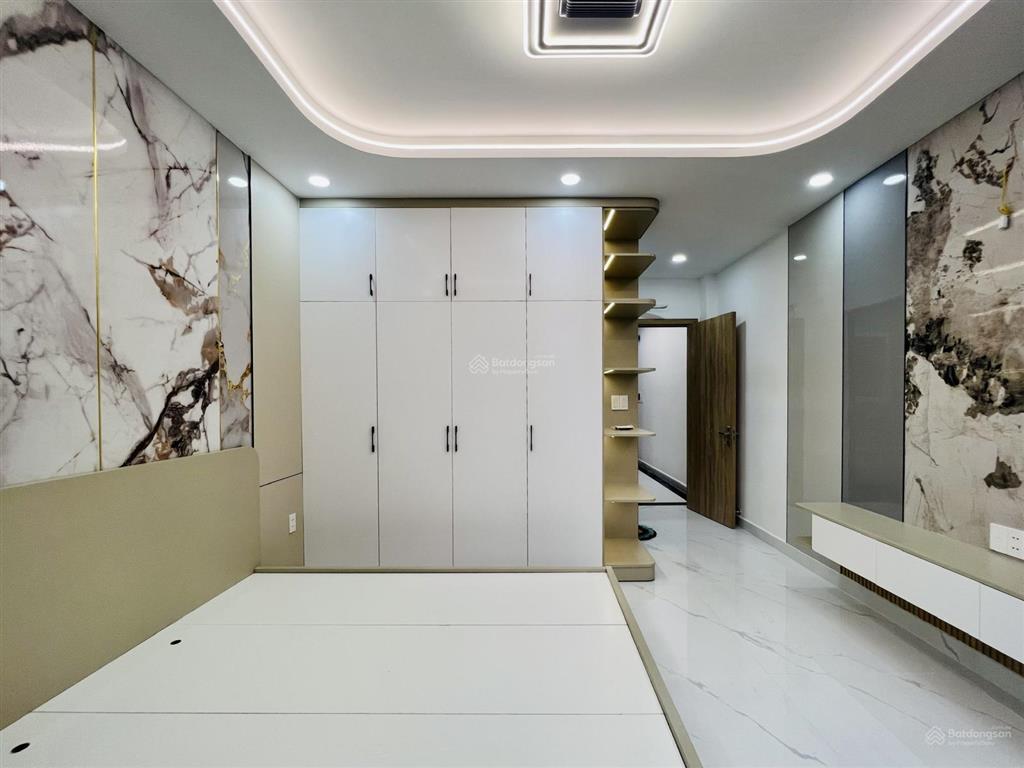 Bán nhà mới đường mã lò (4m*17,3m có 5 lầu thang máy, nội thất giá 8tỷ8 tl) hẻm nhựa 7m khu nhà lầu