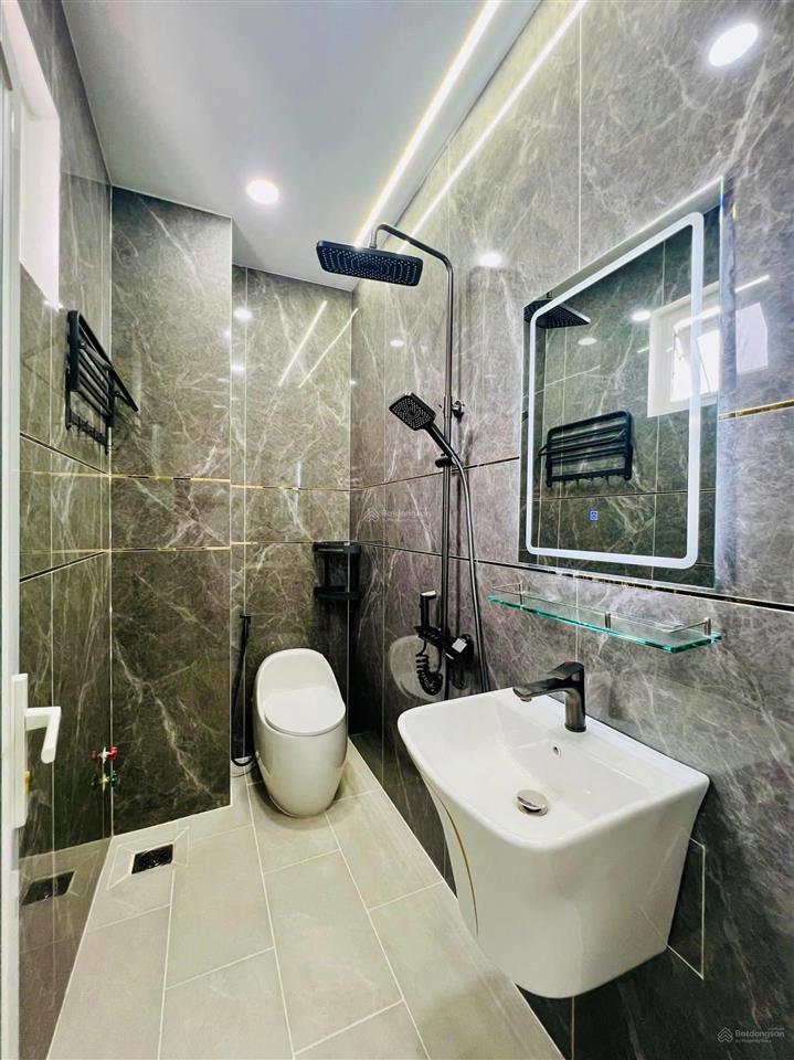Bán nhà đẹp (5 tầng, 64m2 có thang máy full nội thất) sát tân kỳ tân quý aeon tân phú chỉ 8,9 tỷ tl