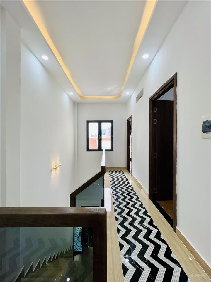 Nhà mới 1/ đường đình nghi xuânphan anh (6,5 x 11m có 3 lầu giá 7ty5 tl) hẻm 7m oto sát tân phú