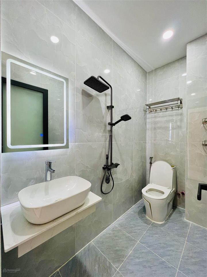 Nhà đẹp đầu đường hương lộ 2 (4m*15m  8 tỷ tl có nội thất) hẻm 8m xe hơi, sát bốn xã, hòa bình