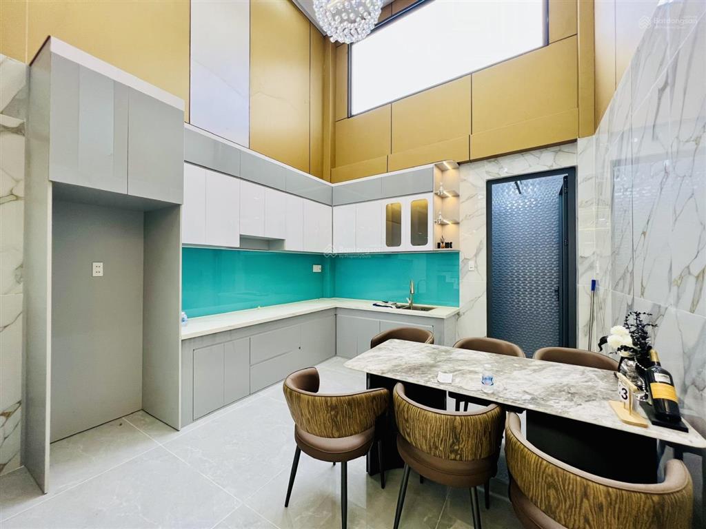 Nhà đẹp đầu đường hương lộ 2 (4m*15m  8 tỷ tl có nội thất) hẻm 8m xe hơi, sát bốn xã, hòa bình