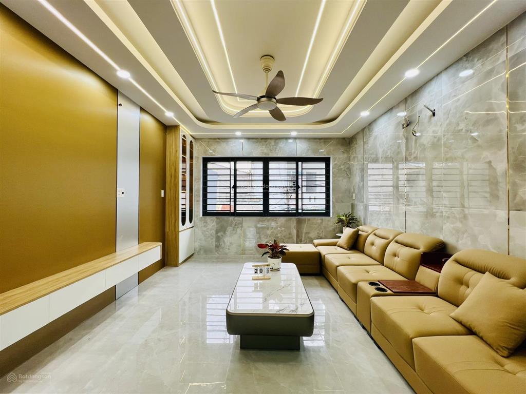 Nhà đẹp đầu đường hương lộ 2 (4m*15m  8 tỷ tl có nội thất) hẻm 8m xe hơi, sát bốn xã, hòa bình