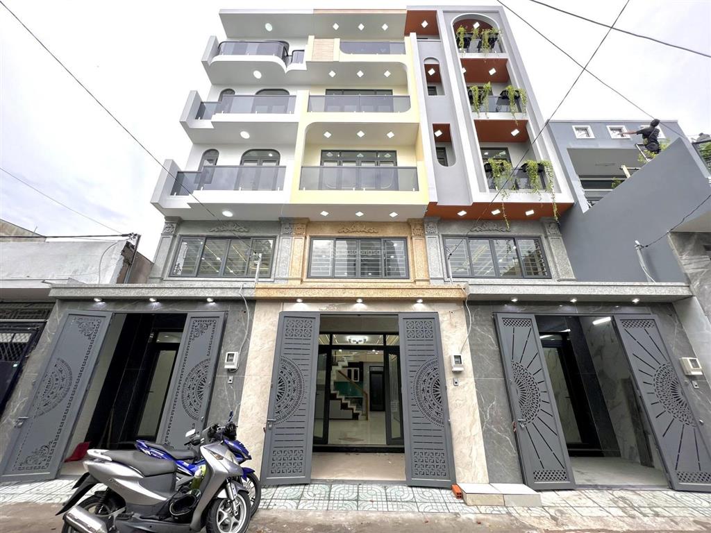 Nhà đẹp đầu đường hương lộ 2 (4m*15m  8 tỷ tl có nội thất) hẻm 8m xe hơi, sát bốn xã, hòa bình