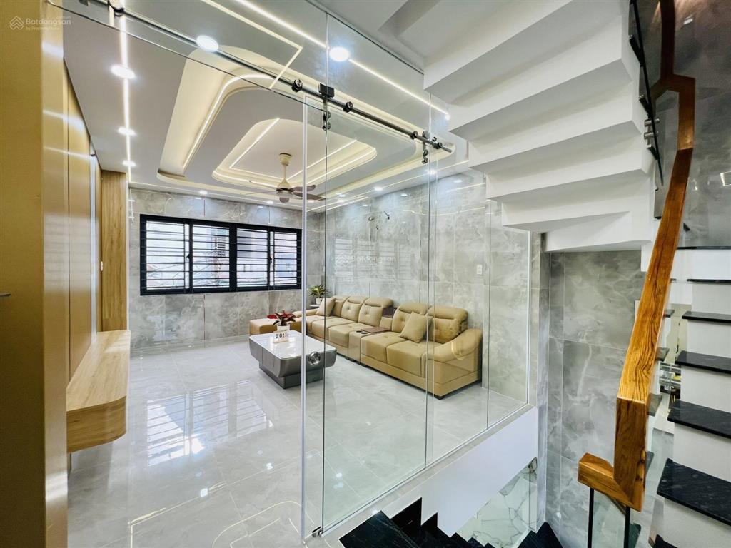 Nhà đẹp đầu đường hương lộ 2 (4m*15m  8 tỷ tl có nội thất) hẻm 8m xe hơi, sát bốn xã, hòa bình
