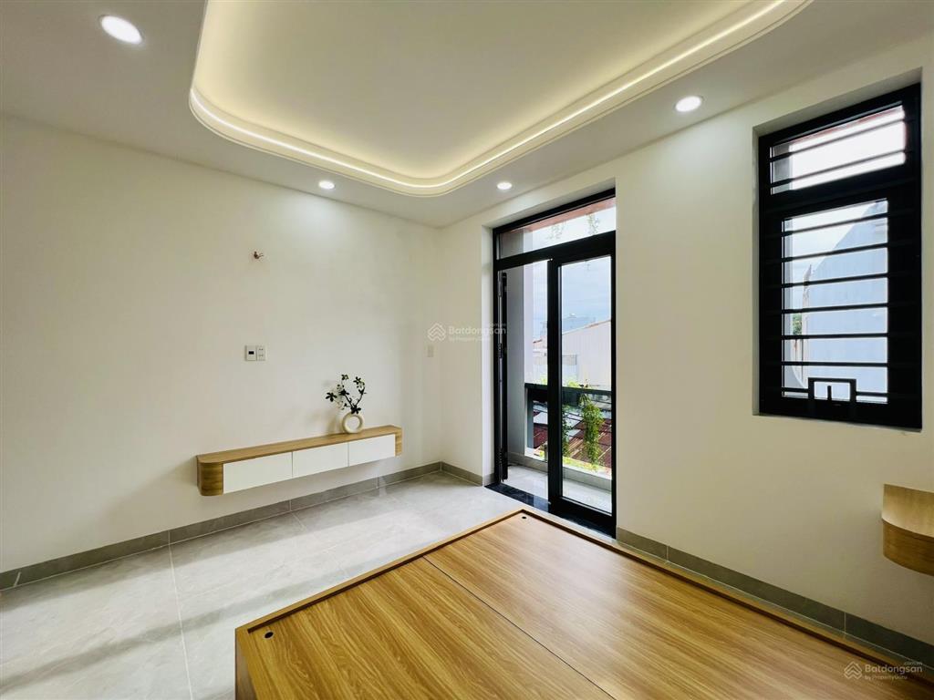 Nhà đẹp đầu đường hương lộ 2 (4m*15m  8 tỷ tl có nội thất) hẻm 8m xe hơi, sát bốn xã, hòa bình