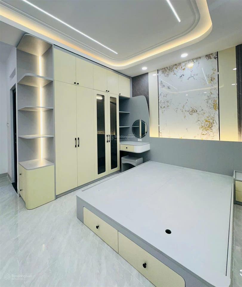 Bán nhà mặt tiền kinh doanh đường số 4 p. bình tân (4m*18m giá 7,8 tỷ tl) full nội thất, thang máy