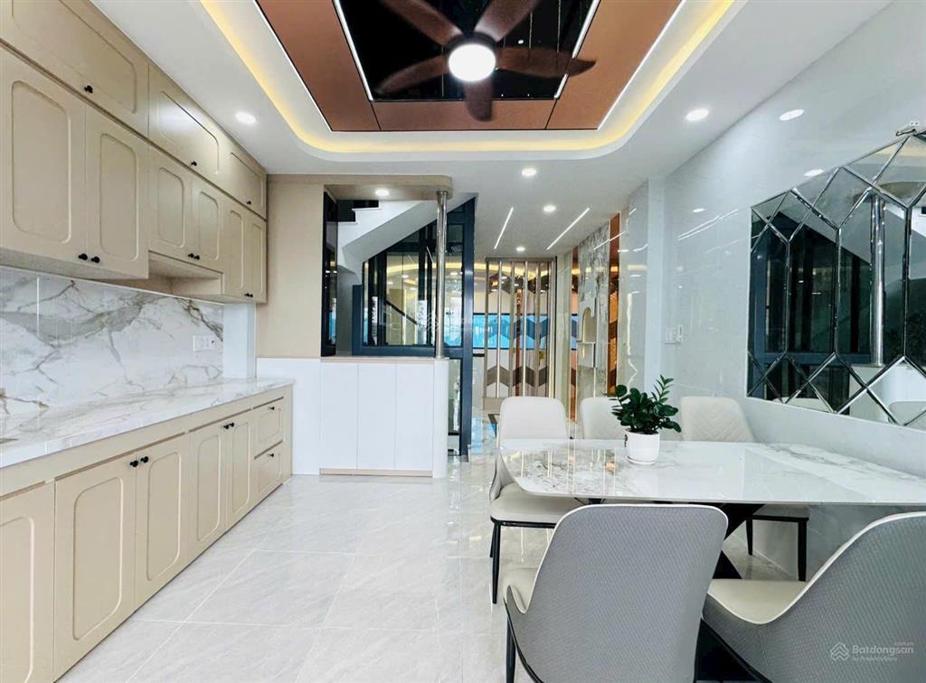Bán nhà mặt tiền kinh doanh đường số 4 p. bình tân (4m*18m giá 7,8 tỷ tl) full nội thất, thang máy