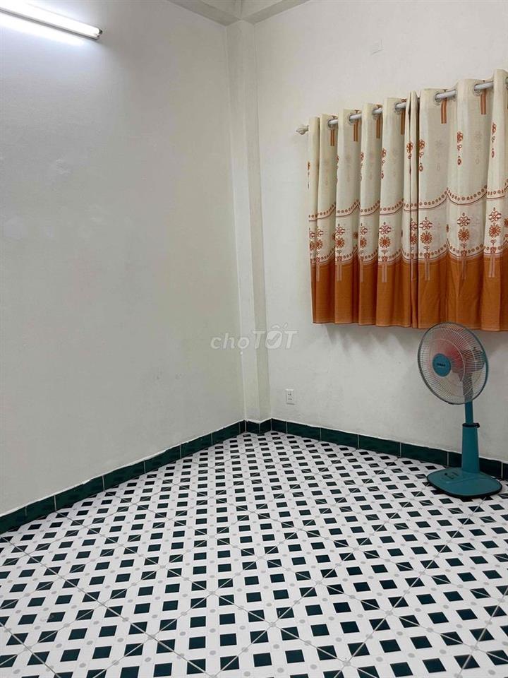 Phòng cho thuê trung tâm quận 10 giá rẻ, đường Bà Hạt