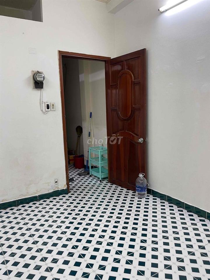 Phòng cho thuê trung tâm quận 10 giá rẻ, đường Bà Hạt