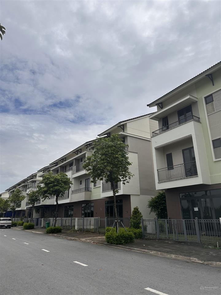 Chủ nhà cần tiền bán căn sh4 centa city