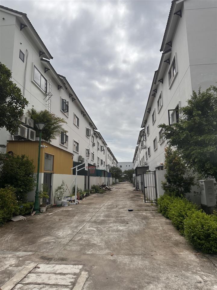 Chủ nhà cần tiền bán căn sh4 centa city