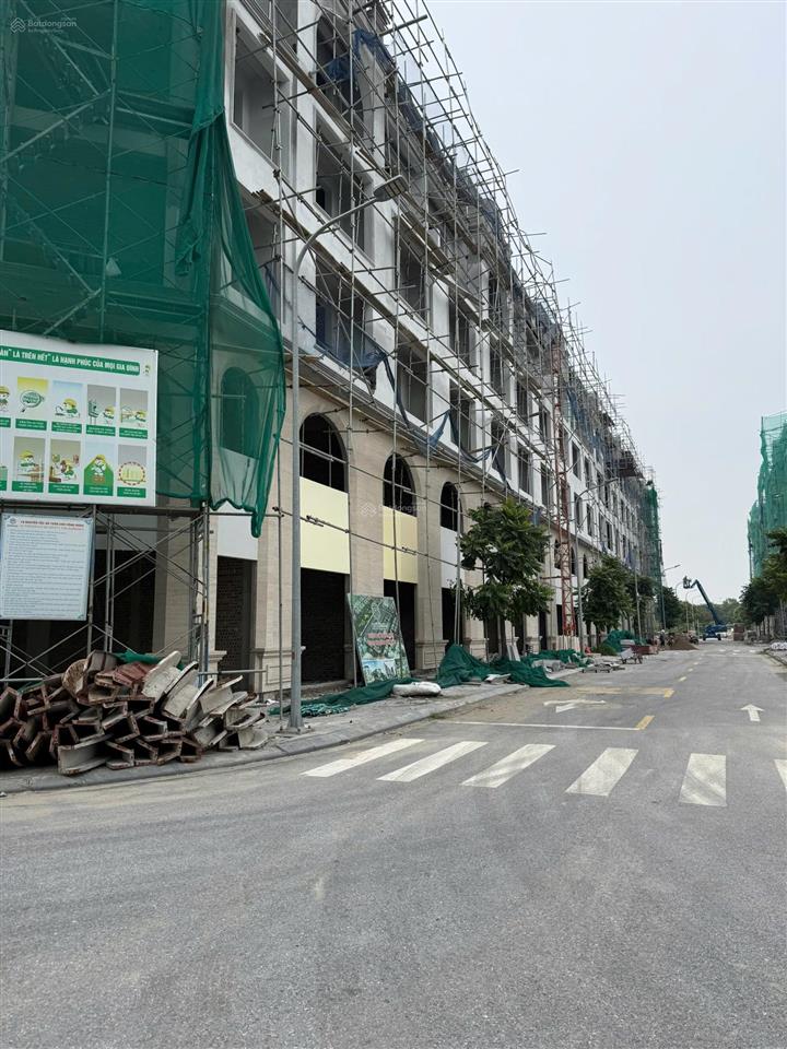 Chủ nhà cần tiền bán nhanh shophouse khang phát diamond central