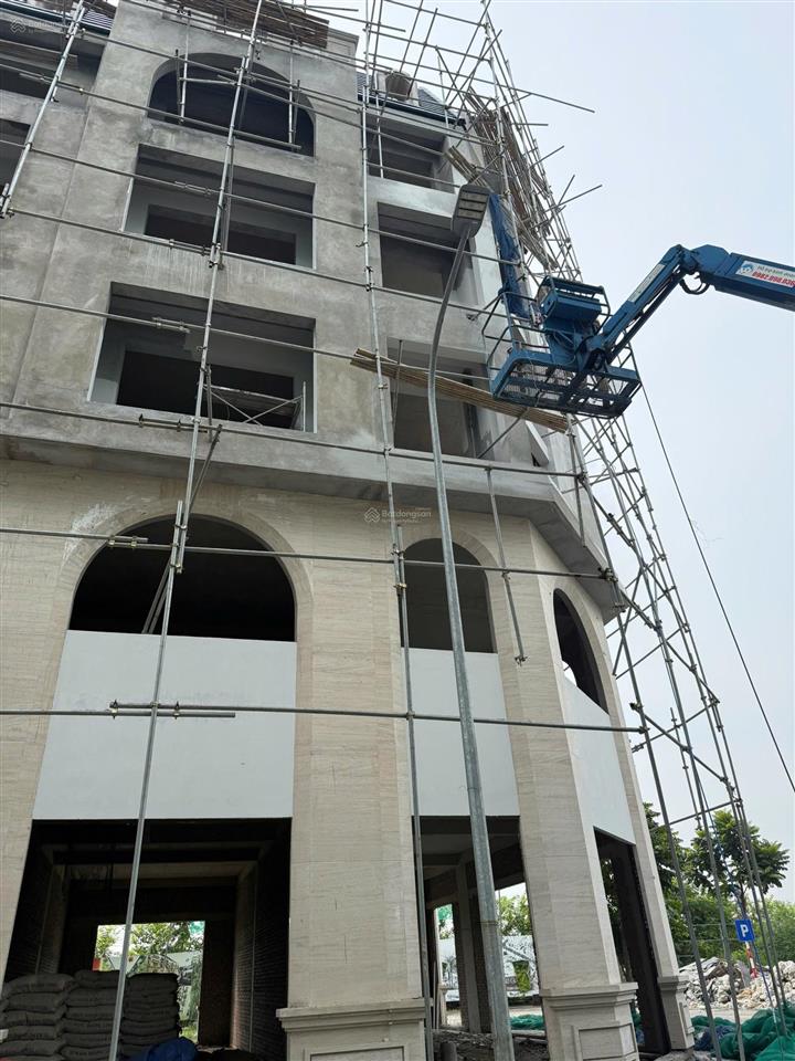 Chủ nhà cần tiền bán nhanh shophouse khang phát diamond central