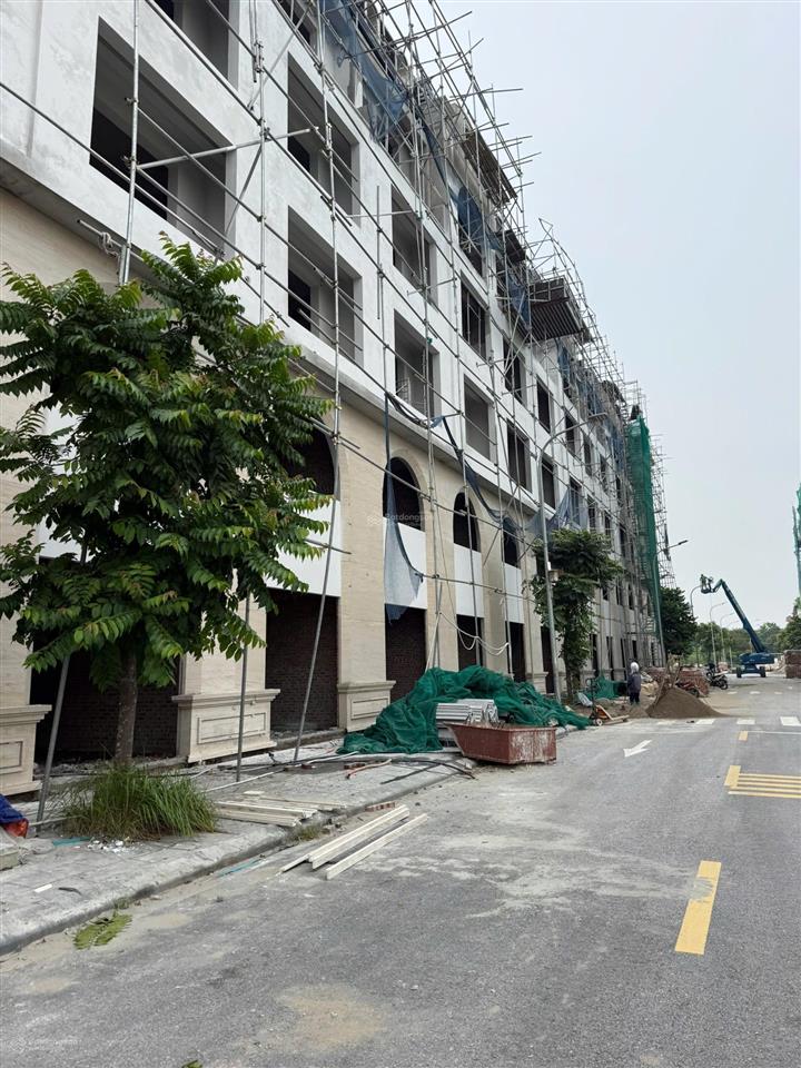 Chủ nhà cần tiền bán nhanh shophouse khang phát diamond central