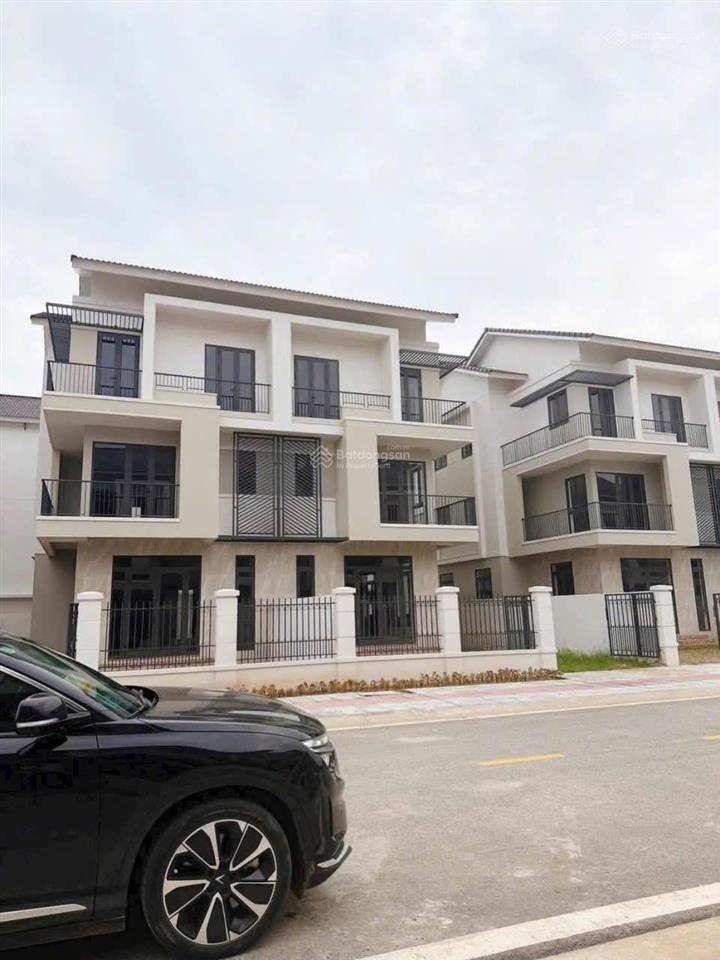 Chính chủ cần bán căn biệt thự song lập 180m2 tại centa riverside, từ sơn, bắc ninh